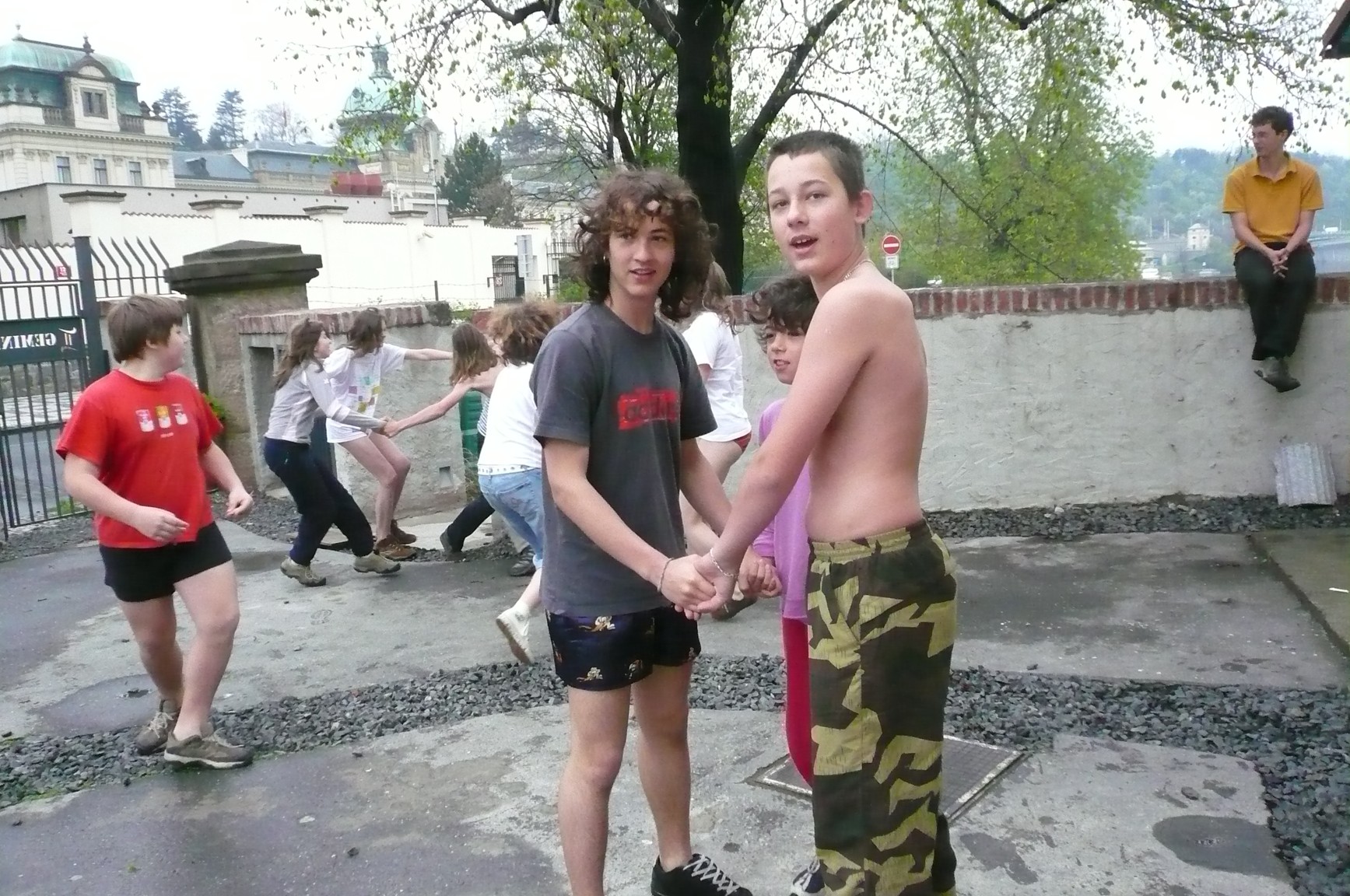 CAL 2008 04 Studna jez za vecera septa 13